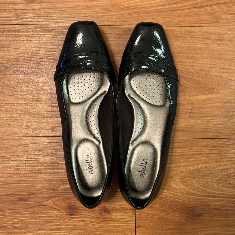 Black Abella Flats